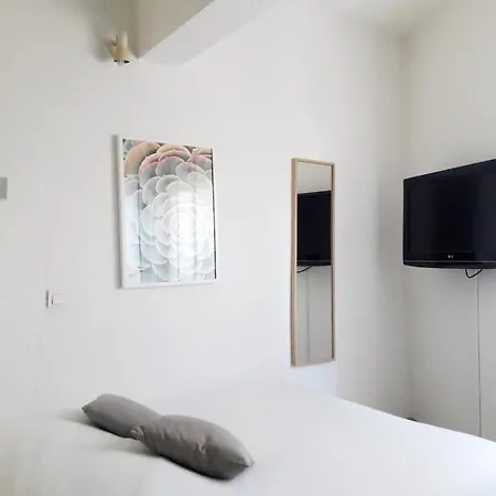 Raphael Διαμέρισμα *